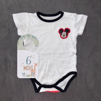 Body blanc unisexe Mickey Disney / 6 mois / Très bon état