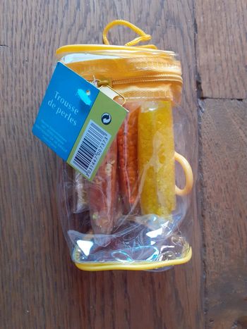 pochette Neuve perles jaunes oranges