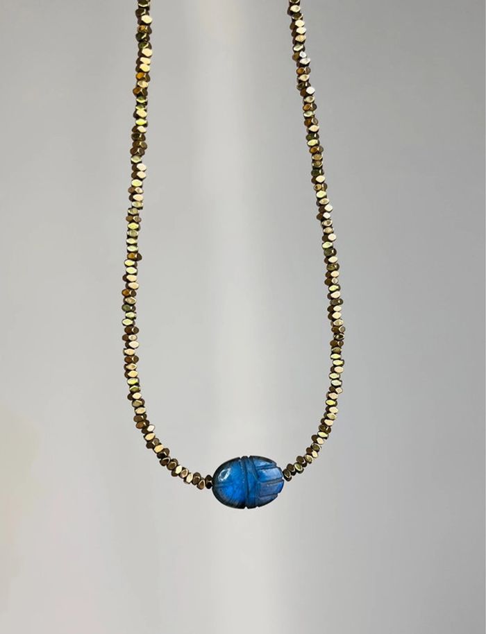 Collier amulette scarabée Labradorite et micro hématites - photo numéro 7