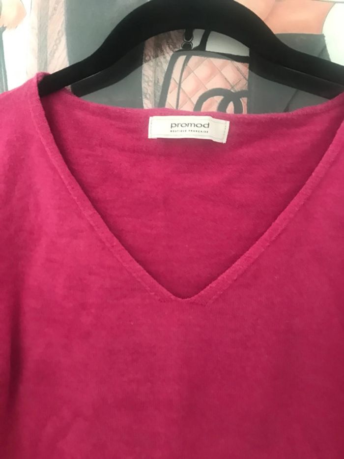 Petit pull rose Promod col V taille 38 - photo numéro 3