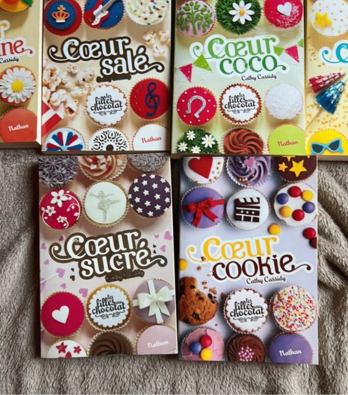Lot Grand format les filles au chocolat 8 livres de Cathy Cassidy - photo numéro 4