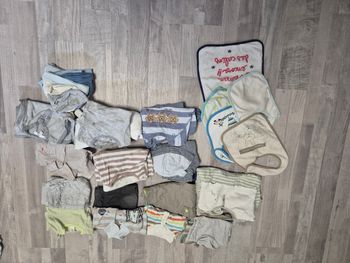 Lot de vêtements garçon 1 mois