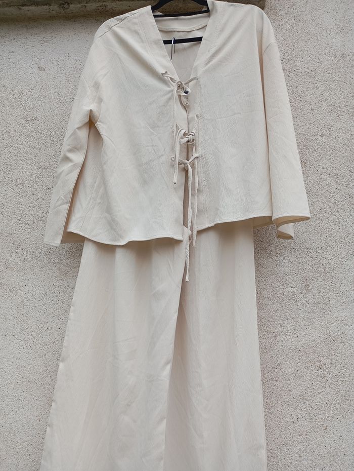 Ensemble shein T36 couleur crème - photo numéro 2