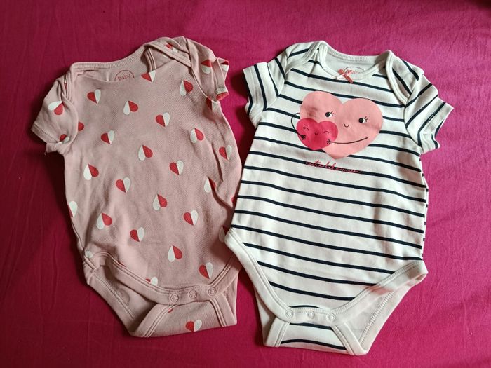 Lot vêtements en 3 mois - photo numéro 2