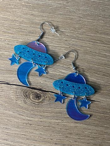 Boucles d’oreilles acrylique soucoupes volantes