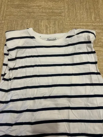 T-shirt épaulette