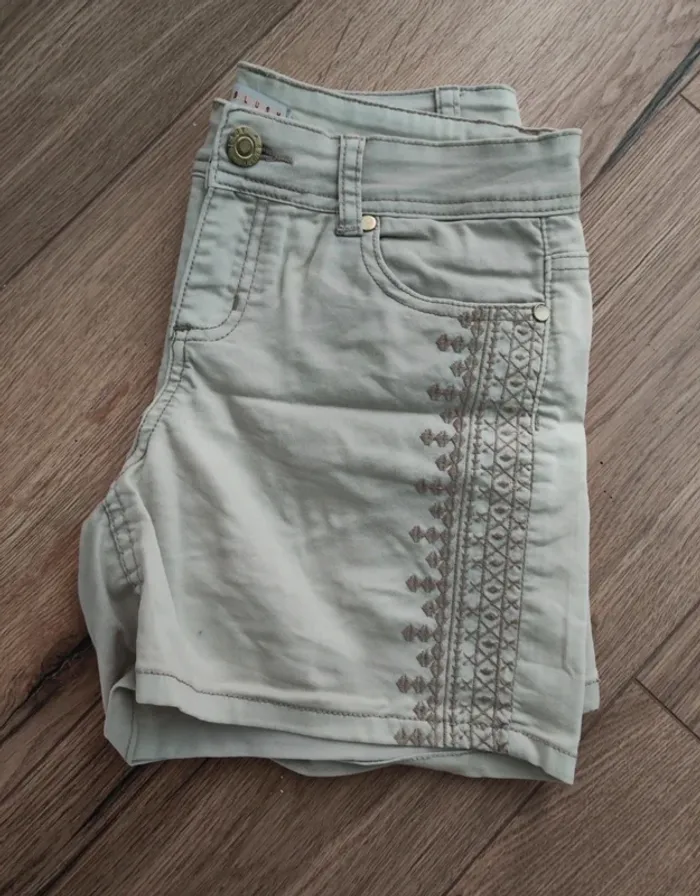 Short - photo numéro 3