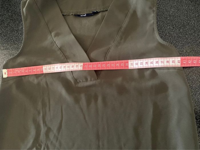 Blouse fluide sans manches kaki taille 34 - photo numéro 5