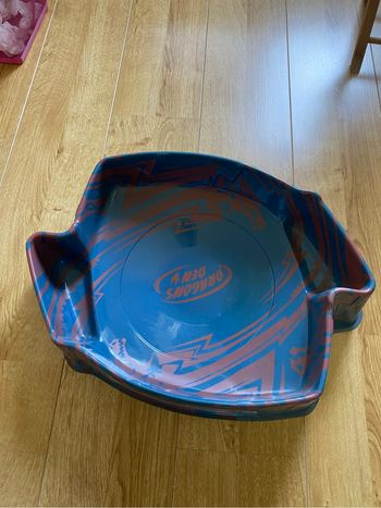 Arène Beyblade XTS bleu et brun