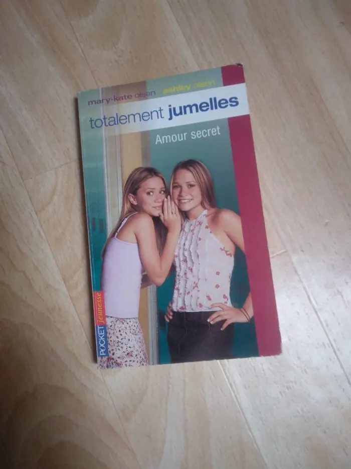 Livre " totalement jumelles "