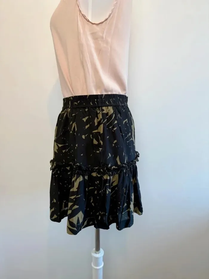 Jupe Essentiel en soie taille 40 noire et kaki parfait état - photo numéro 3