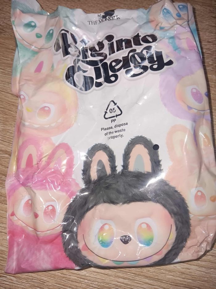 Labubu neuf - photo numéro 3