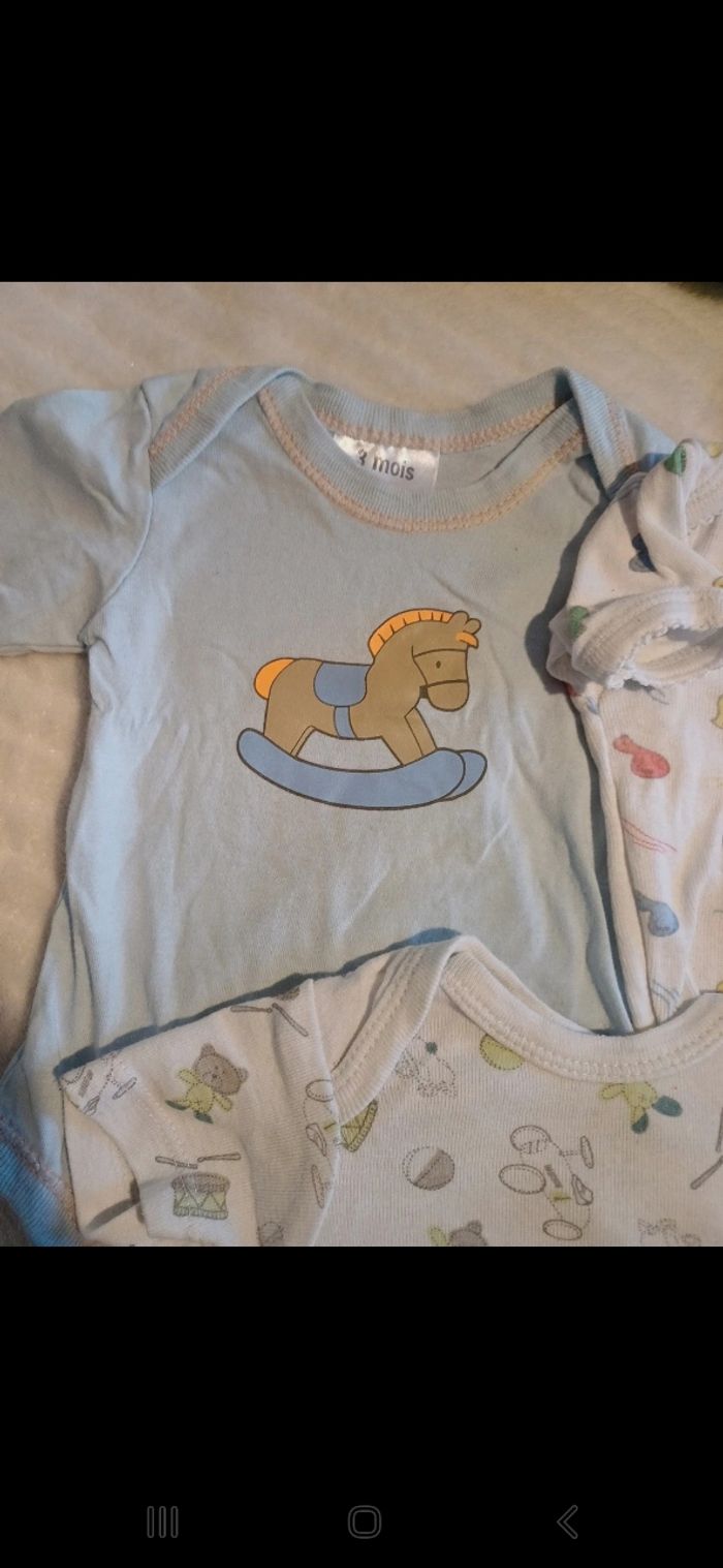 Lot de 3 bodies bébé taille 3 mois - photo numéro 4