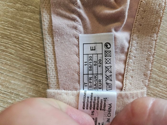 🌸Soutien-gorge confort et élégance- 130E🌸 - photo numéro 4