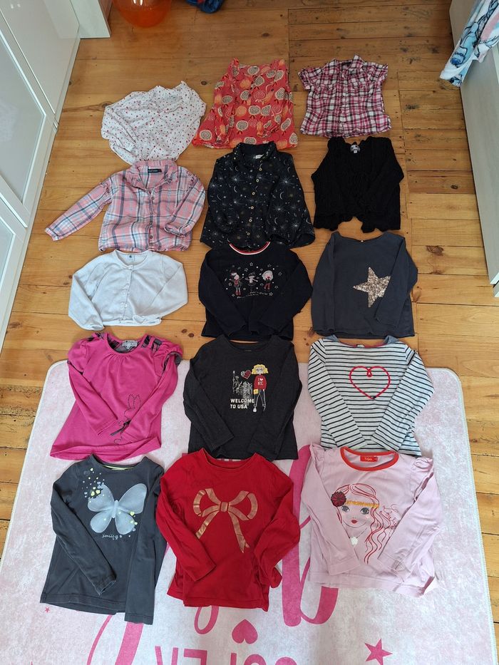 Lot t shirts