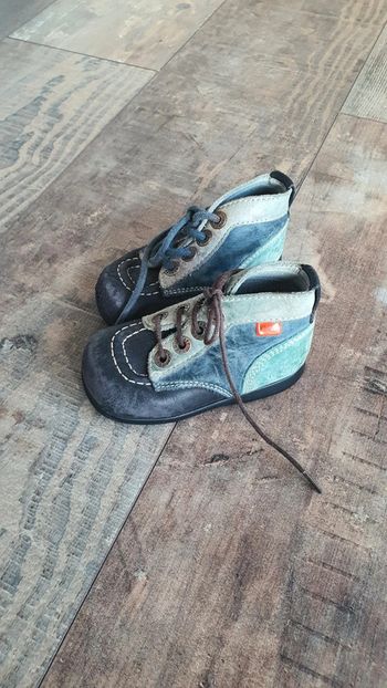 👦 chaussures kickers Taille 21 en  bon état