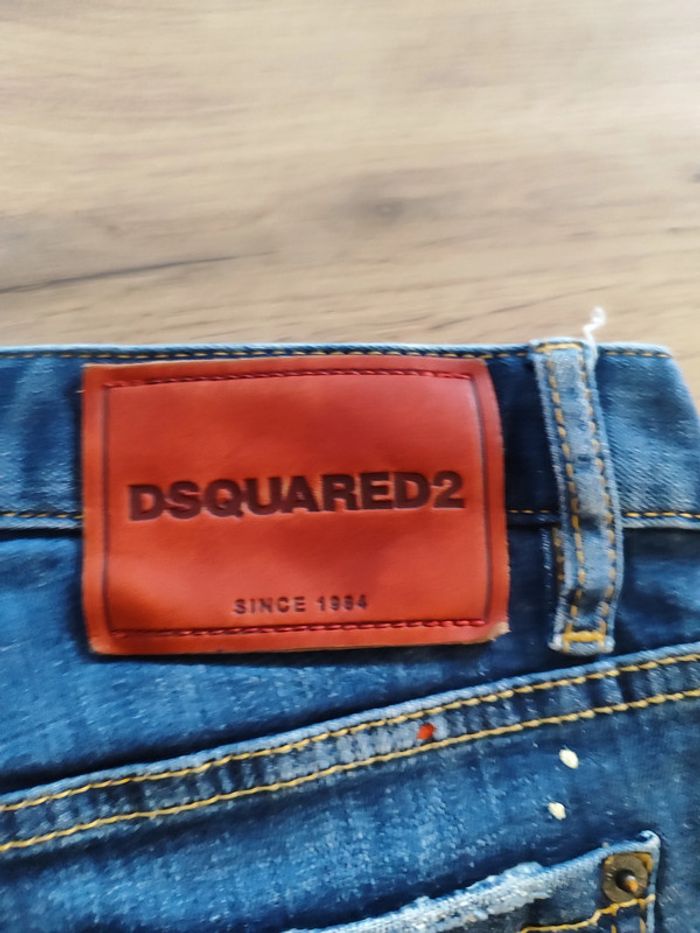 Jean Dsquared2 bleu taille 40 - Modèle Jennifer Cropped - État neuf - photo numéro 5