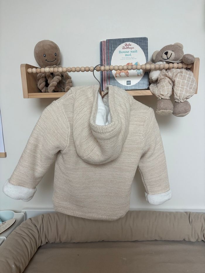 Gilet à capuche en maille doublé sherpa 12 mois - photo numéro 2