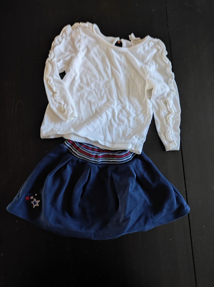 Tee shirt et jupe