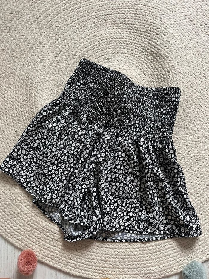 Short ample fleuri noir - photo numéro 2
