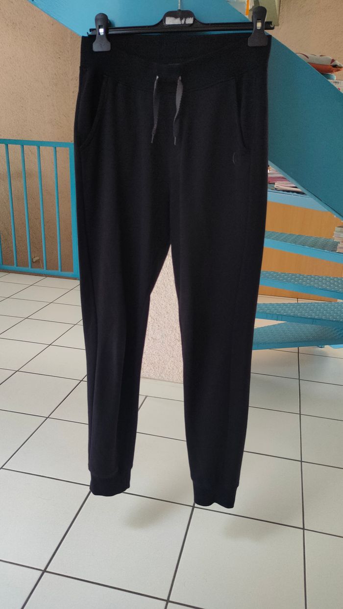 Bas de jogging noir KIABI taille 34 (14 ans) comme NEUF - photo numéro 2
