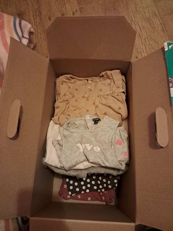 Gros lot de vêtements fillle - photo numéro 2