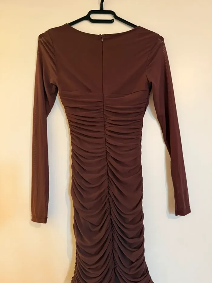 Robe moulante en très bon état marron taille XS Shein - photo numéro 6