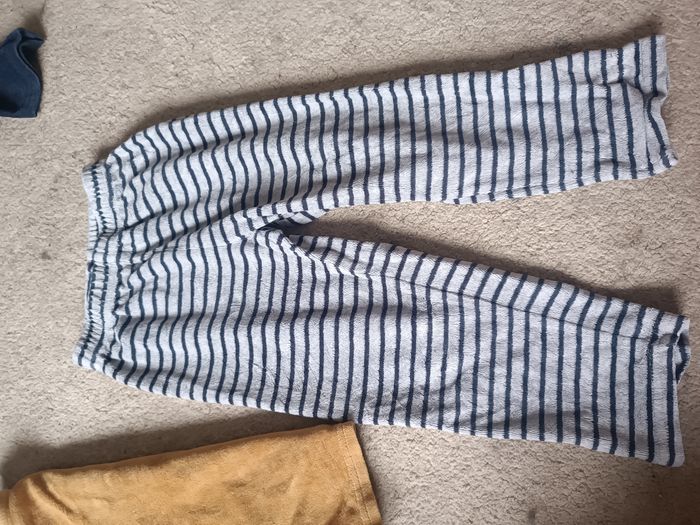 Pyjama Vertbaudet velours 4 ans - photo numéro 3