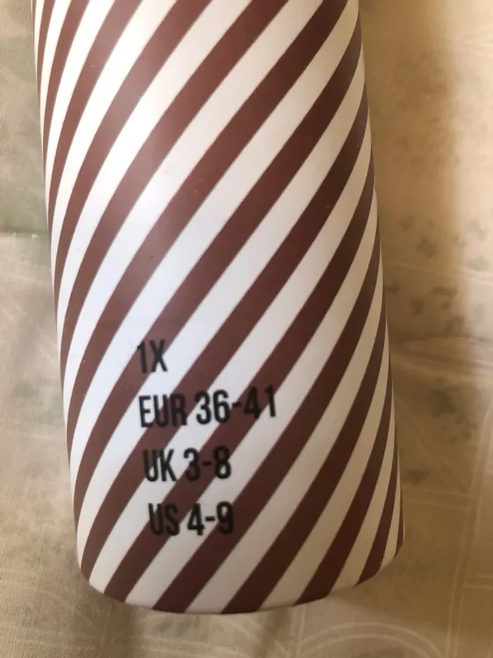 Chaussettes dans étui - photo numéro 3