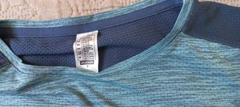 Tee shirt  Decathlon  14 -15 ans