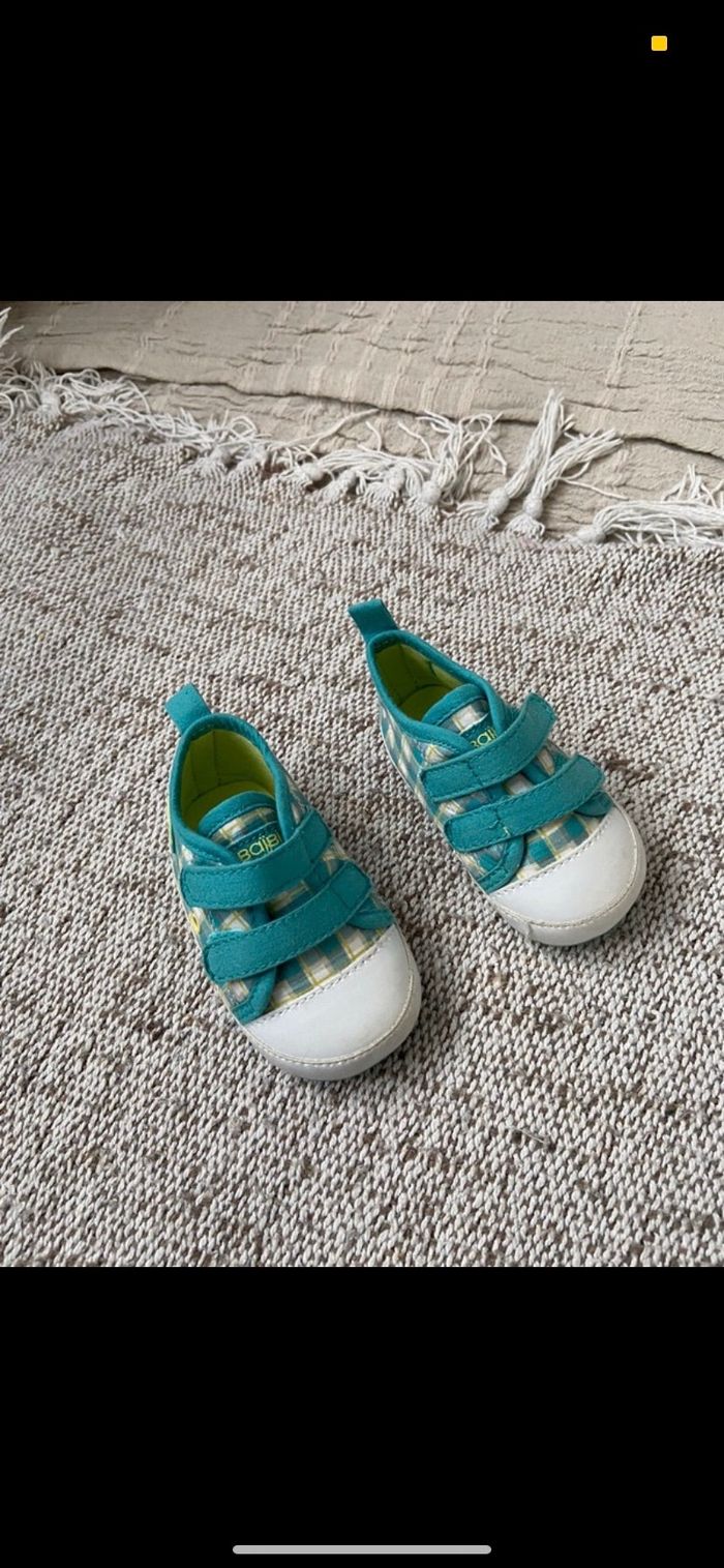 Chaussures bébé 6/12 mois