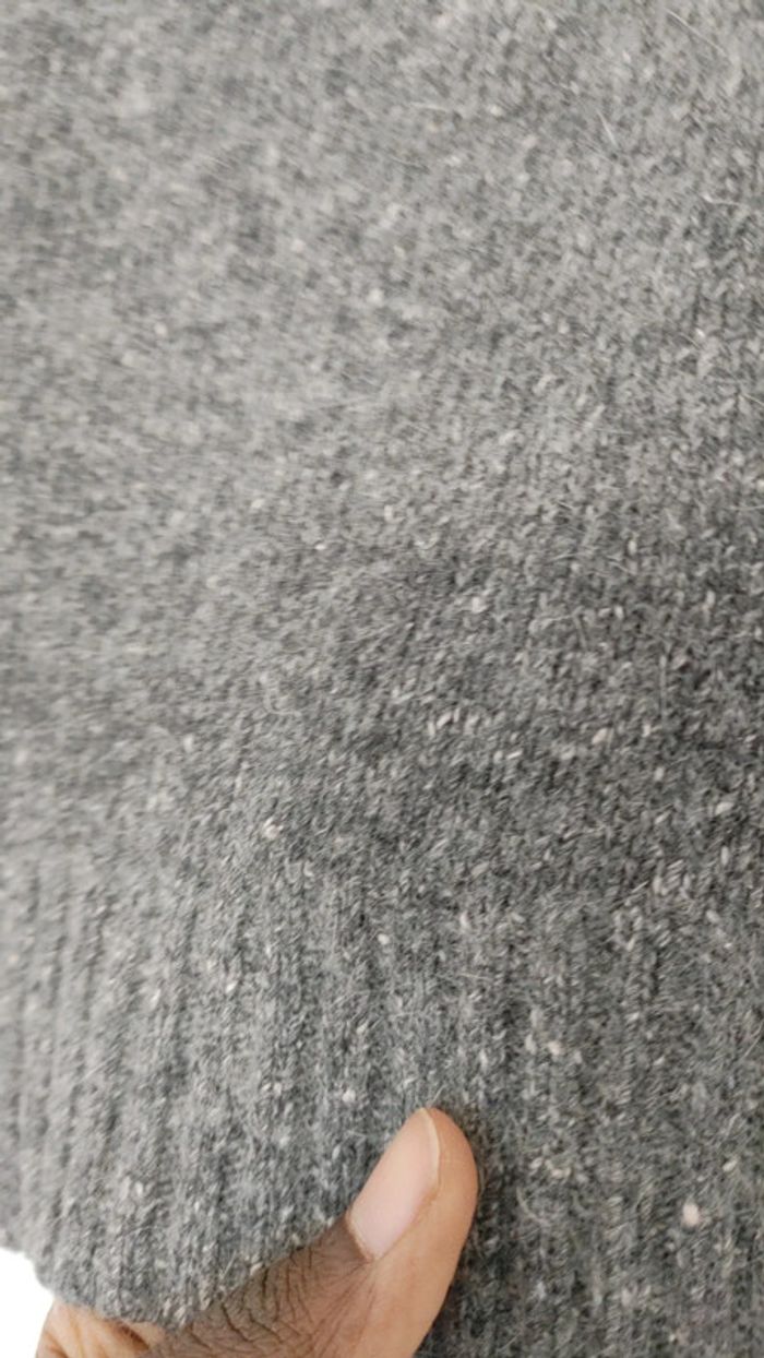 Pull sans manche col V gris perle en soie polyamide et angora - photo numéro 6