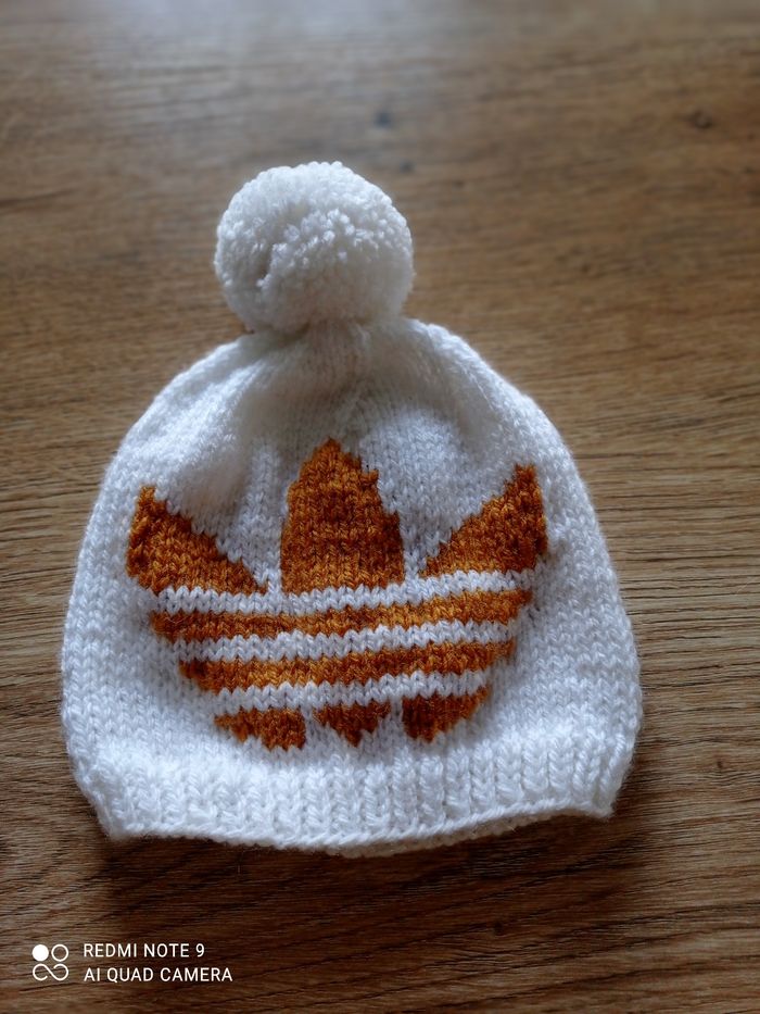 Bonnet fait mains - photo numéro 2