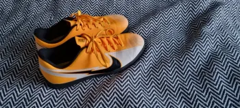 Chaussures foot salle