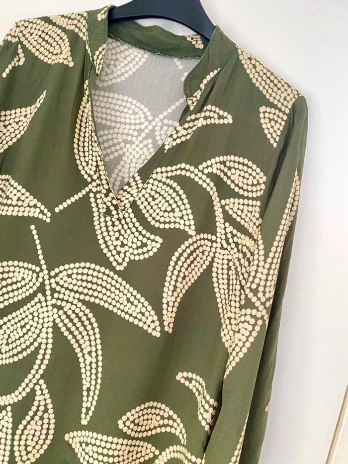 Robe longue fluide  imprimée col v taille 36 - photo numéro 3