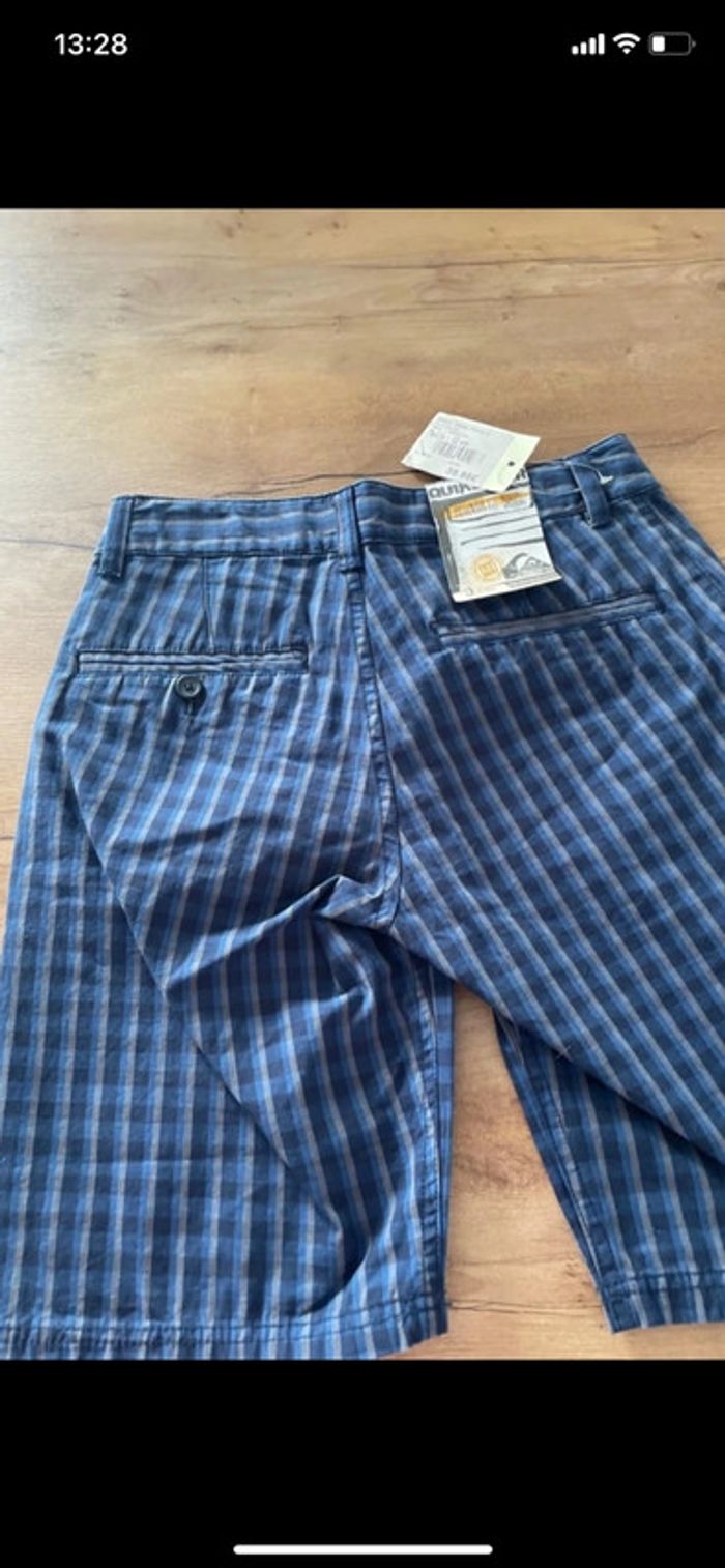 Short QuickSilver 12 ans - photo numéro 2