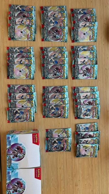 Lot de 10 arstet boosters Pokemon ev9 aventures ensembles (4 illustrations) et 2 displays vide