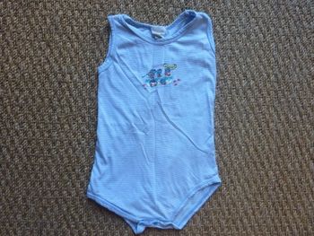 Body rayé bleu et blanc 3 ans