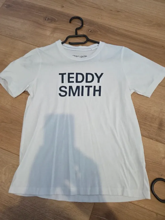 Tee-shirt Teddy Smith taille 10ans