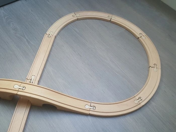 Circuit train en bois 20 pièces - photo numéro 4