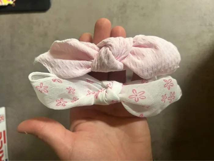 Lot de 2 serre tête rose et blanc NEUF - photo numéro 2