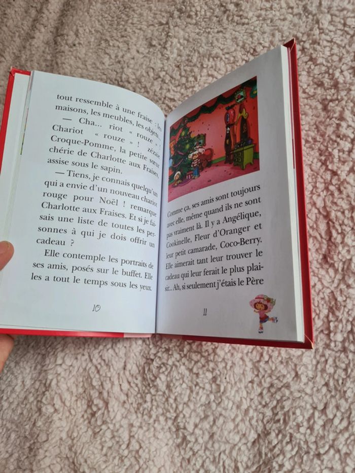 Ma première bibliothèque rose : Charlotte aux fraises fête Noël - photo numéro 2