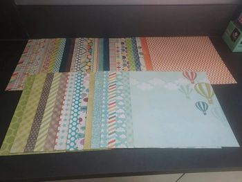 Feuilles scrapbooking colorees