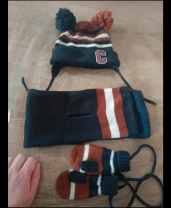 Ensemble bonnet écharpe mouffles garçons 6/12 mois