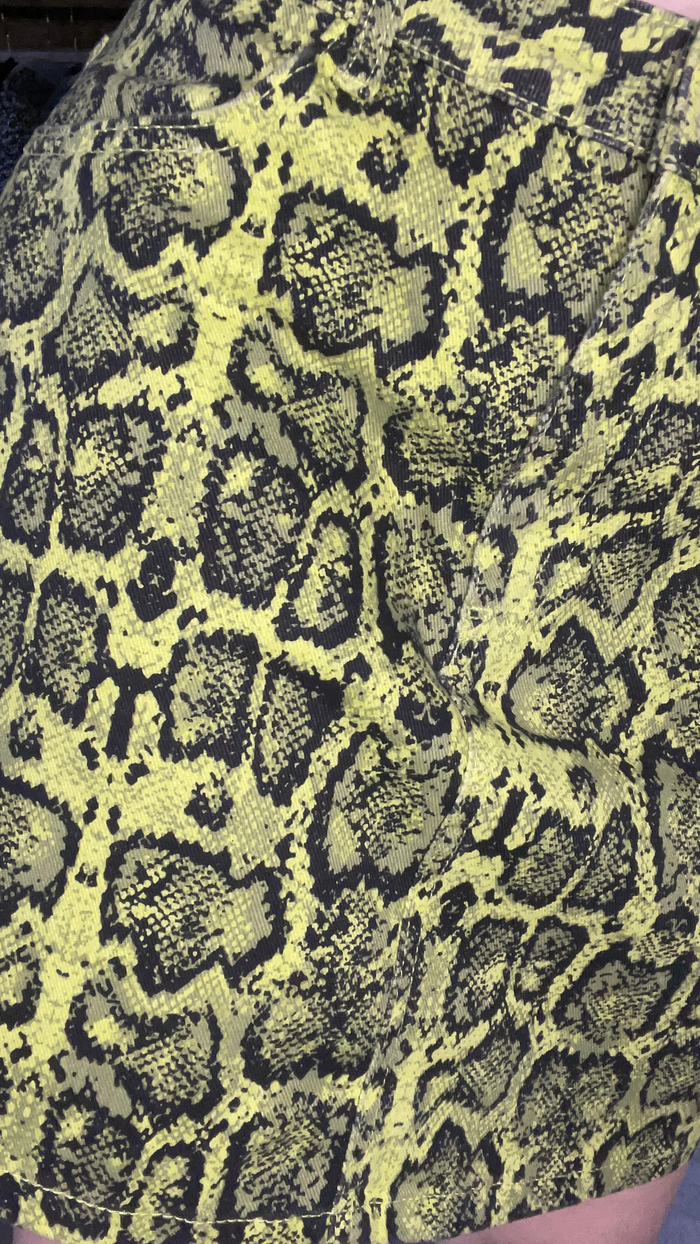 Jupe denim imprimé python taille 38/ M - photo numéro 2
