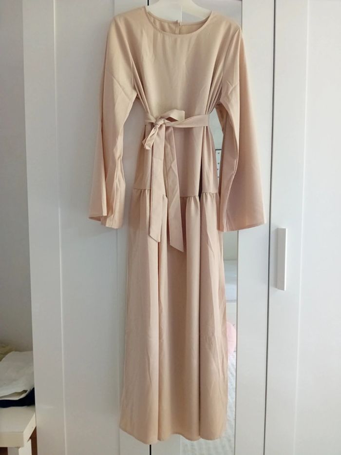 Robe longue neuf t.M 🌼💛