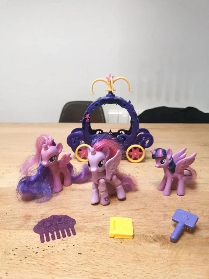 Little Pony et carrosse