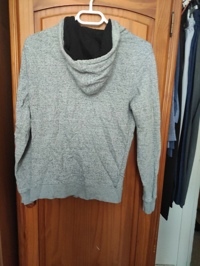 Gilet à capuche