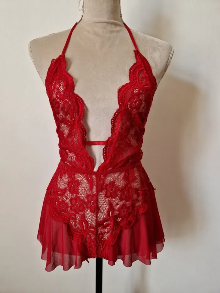 Body sexy dentelle rouge taille 46