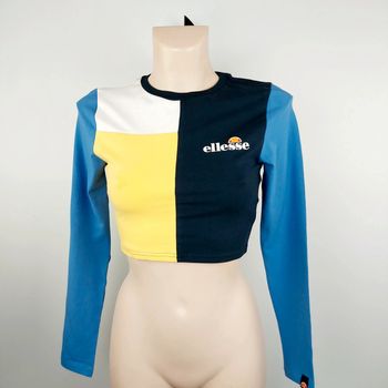 Crop top ellesse .